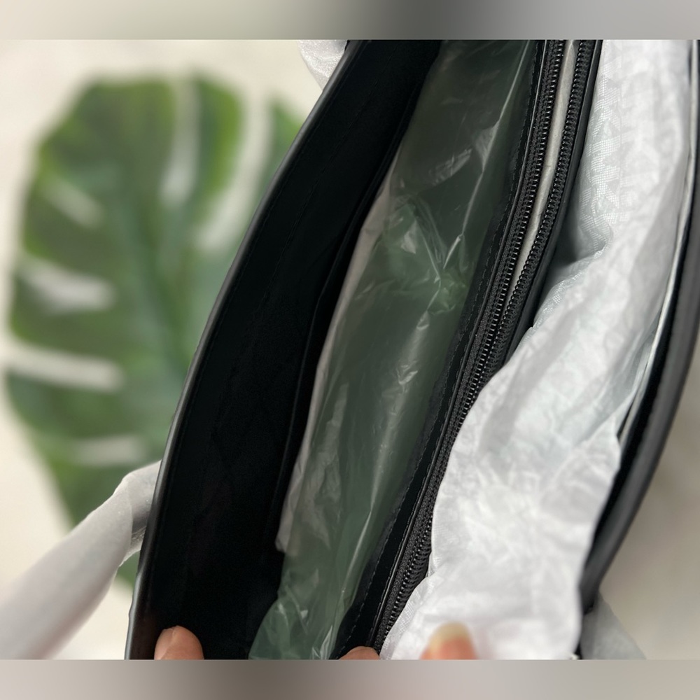 Michael Kors Jet Black Logo bag✨brand new - Picture 6 of 13